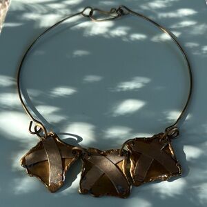 🚨B2G1 VINTAGE Elegant Gold Hinged Necklace